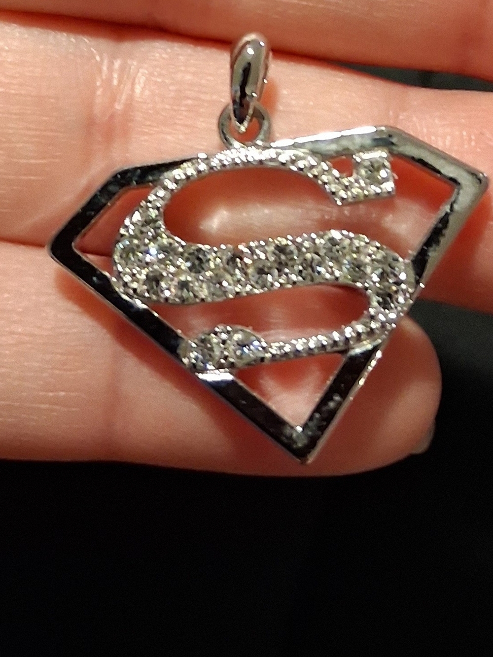 Rhinestone 'S' Shield Pendant Necklace - Silver Sparkle